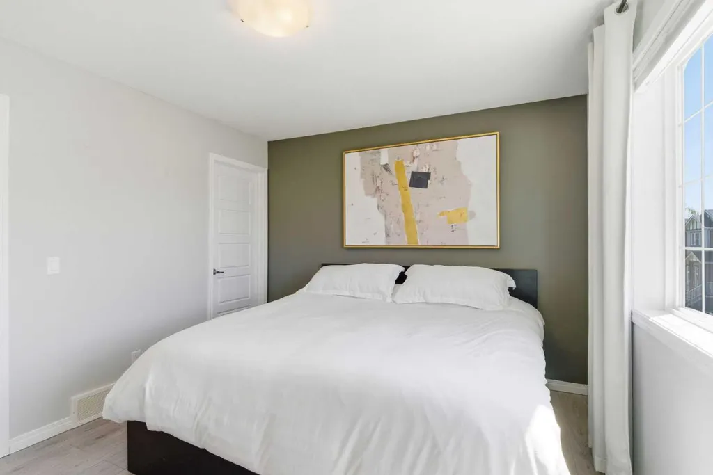 317 Sandford Place NW Langdon AB T0J 1X2