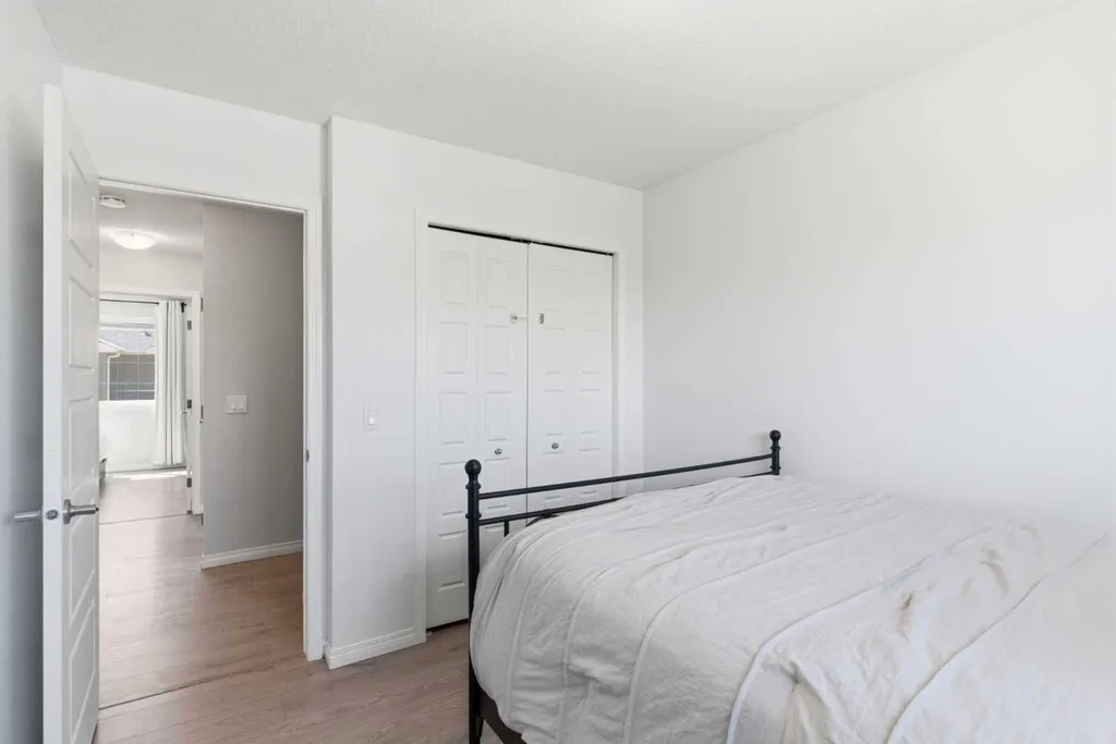 317 Sandford Place NW Langdon AB T0J 1X2