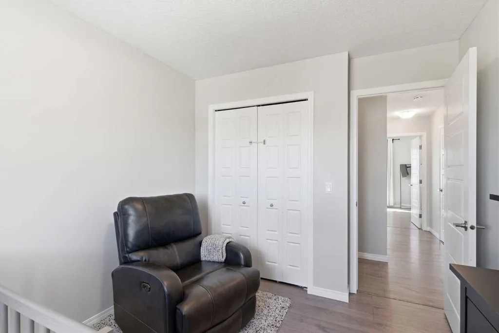 317 Sandford Place NW Langdon AB T0J 1X2