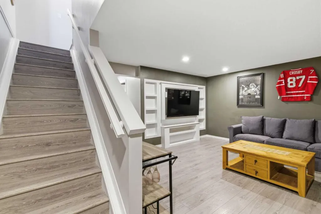 317 Sandford Place NW Langdon AB T0J 1X2