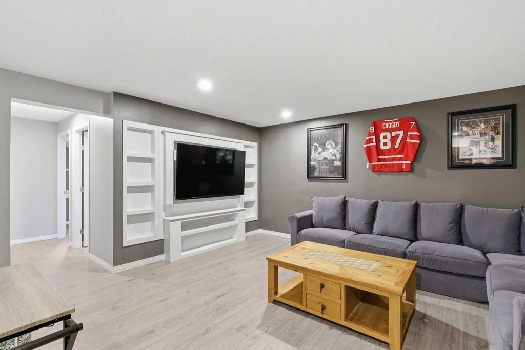 317 Sandford Place NW Langdon AB T0J 1X2