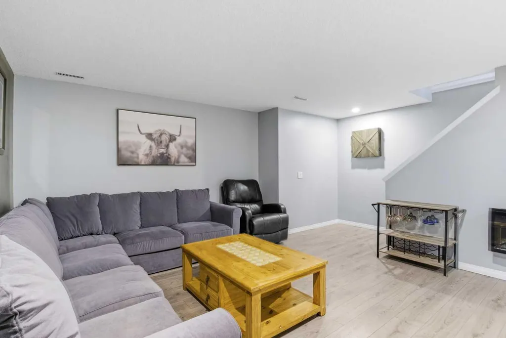 317 Sandford Place NW Langdon AB T0J 1X2