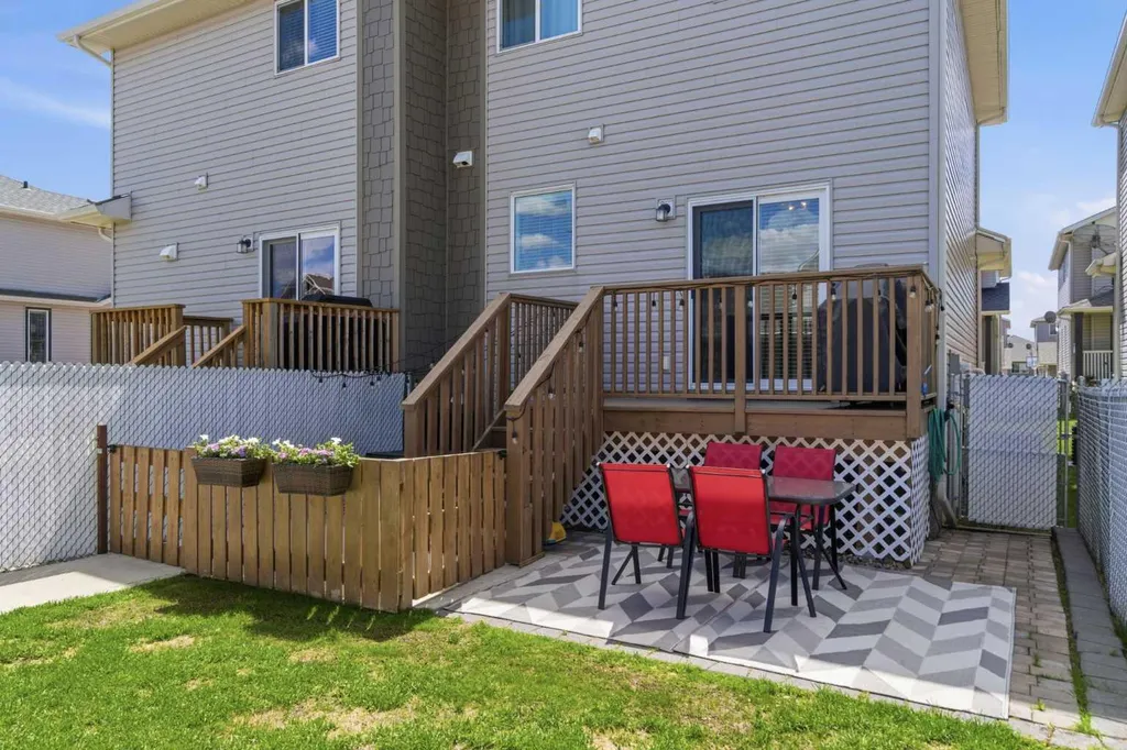 317 Sandford Place NW Langdon AB T0J 1X2