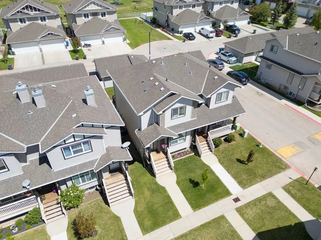 317 Sandford Place NW Langdon AB T0J 1X2