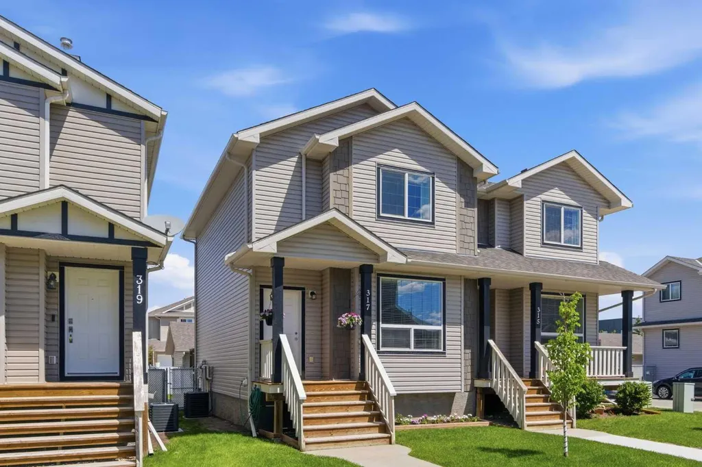 317 Sandford Place NW Langdon AB T0J 1X2