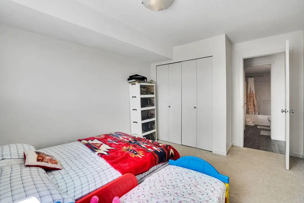 181 Skyview Ranch Manor NE Calgary AB T3N 0V2