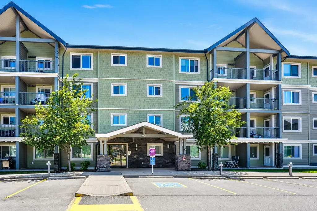 181 Skyview Ranch Manor NE Calgary AB T3N 0V2