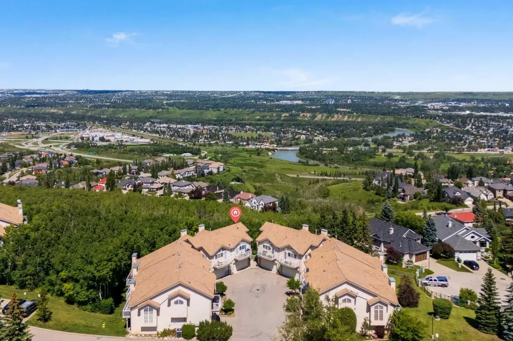 706 Patterson View SW Calgary AB T3H 3J9