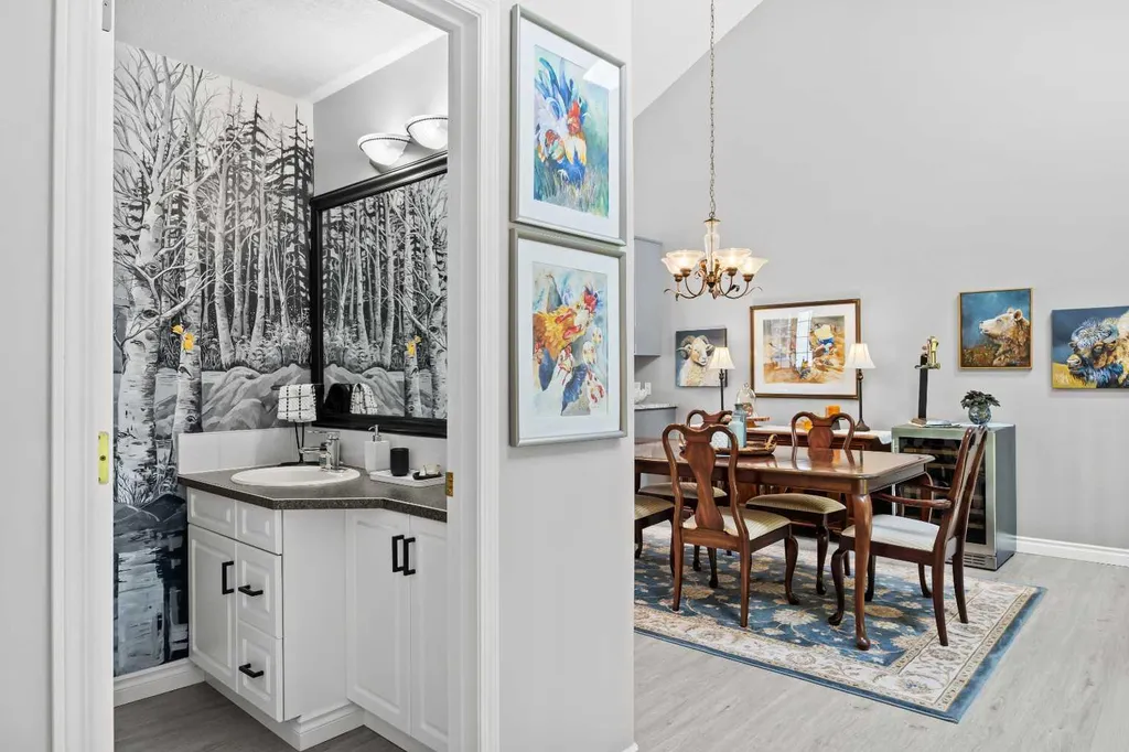 706 Patterson View SW Calgary AB T3H 3J9