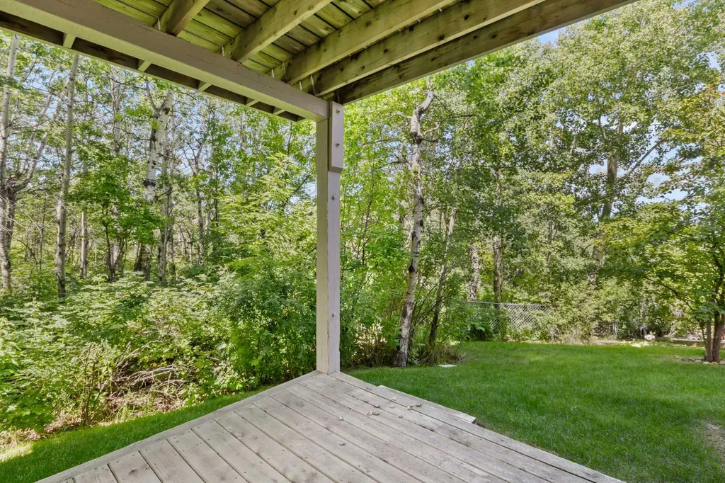 706 Patterson View SW Calgary AB T3H 3J9