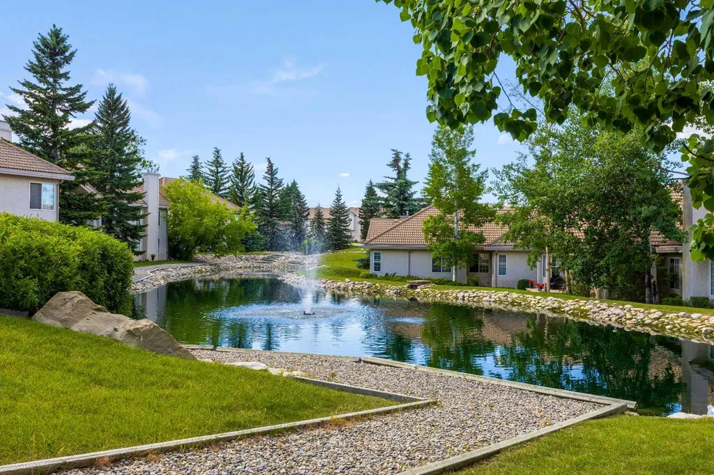 706 Patterson View SW Calgary AB T3H 3J9