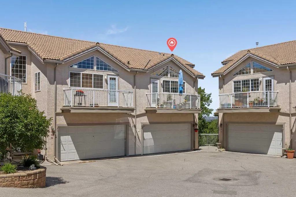 706 Patterson View SW Calgary AB T3H 3J9