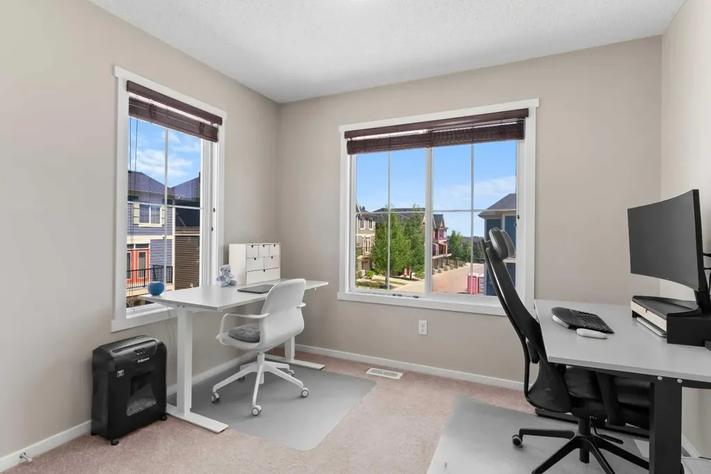 58 Evansview Road NW Calgary AB T3P 0L2