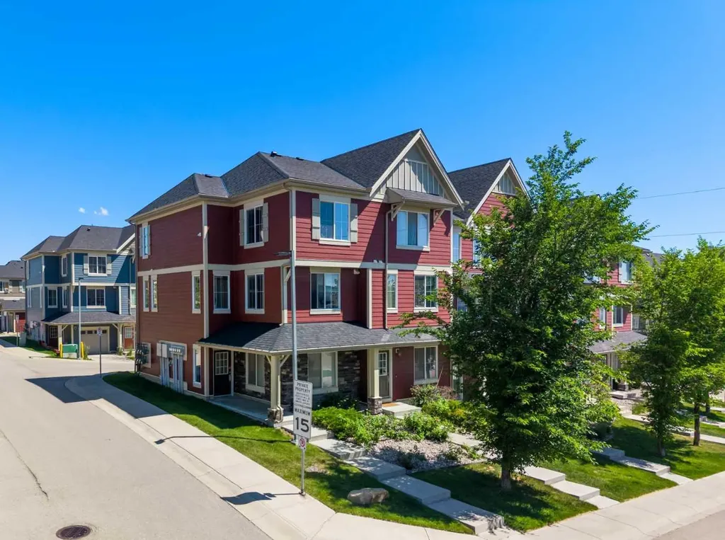 58 Evansview Road NW Calgary AB T3P 0L2