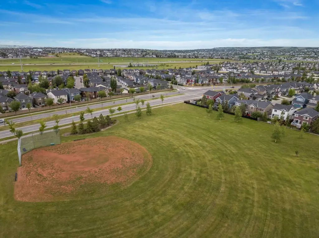 58 Evansview Road NW Calgary AB T3P 0L2