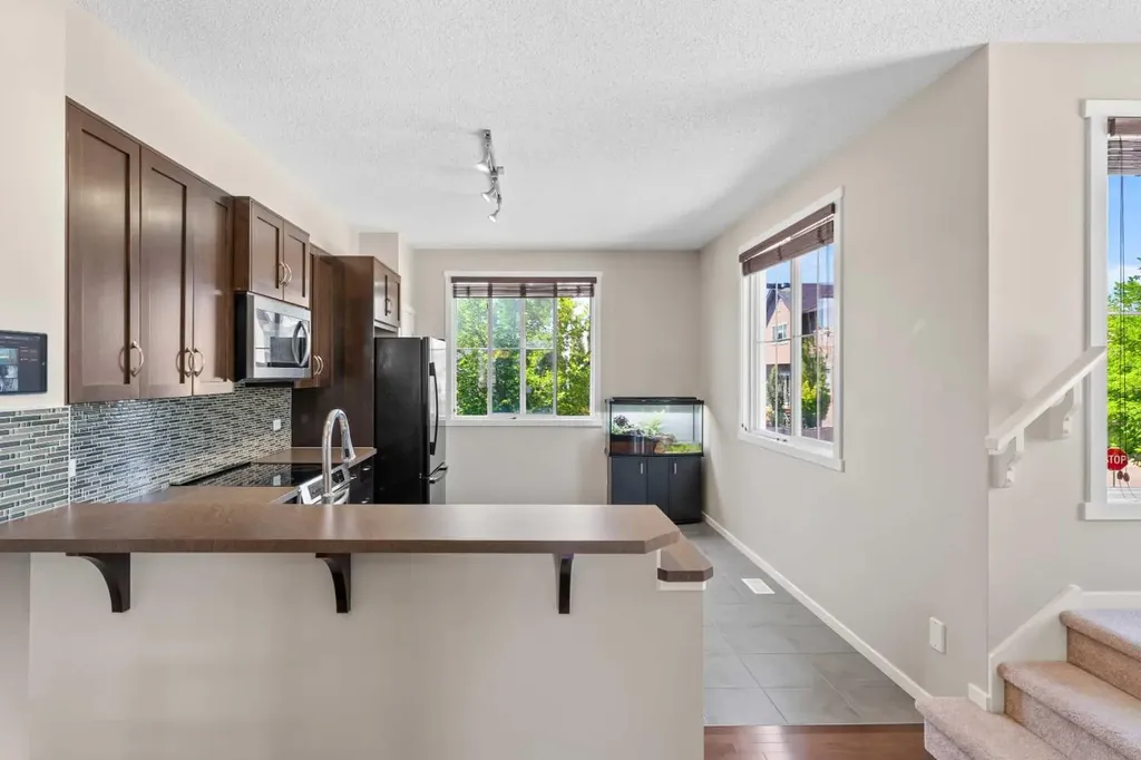 58 Evansview Road NW Calgary AB T3P 0L2