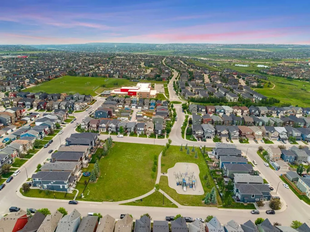 58 Evansview Road NW Calgary AB T3P 0L2