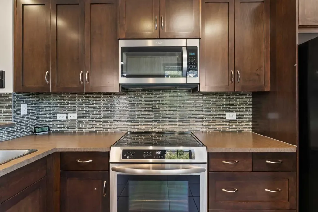 58 Evansview Road NW Calgary AB T3P 0L2