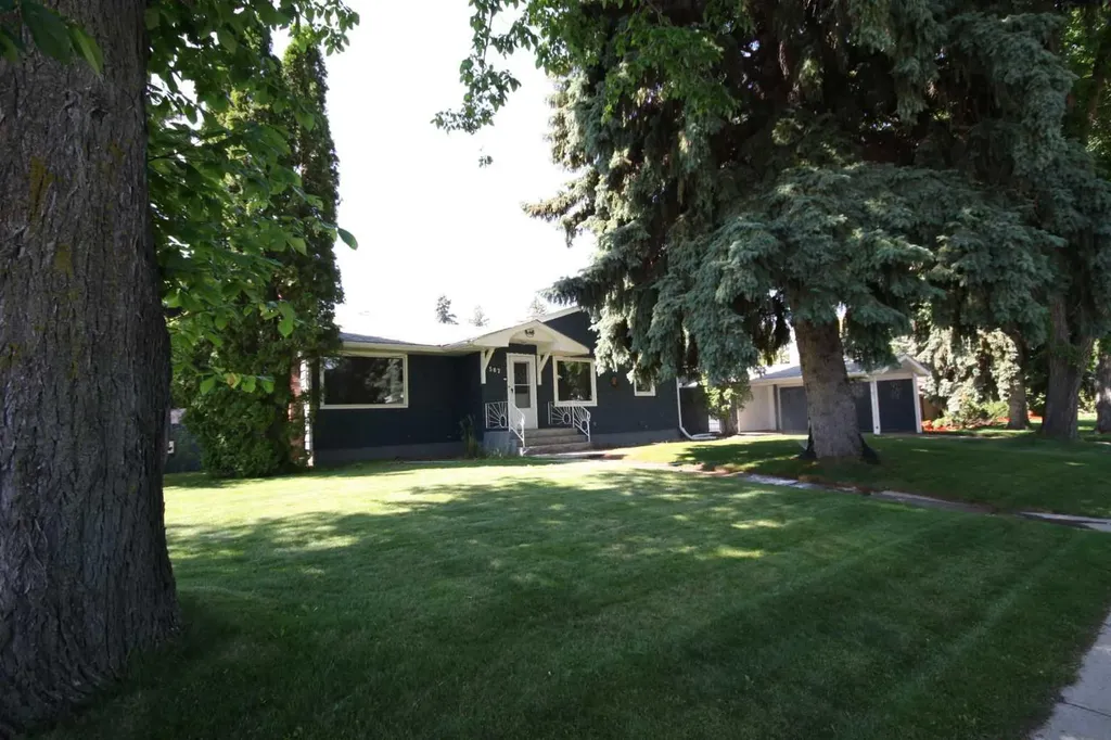 507 2 Avenue W Brooks AB T1R 0A9