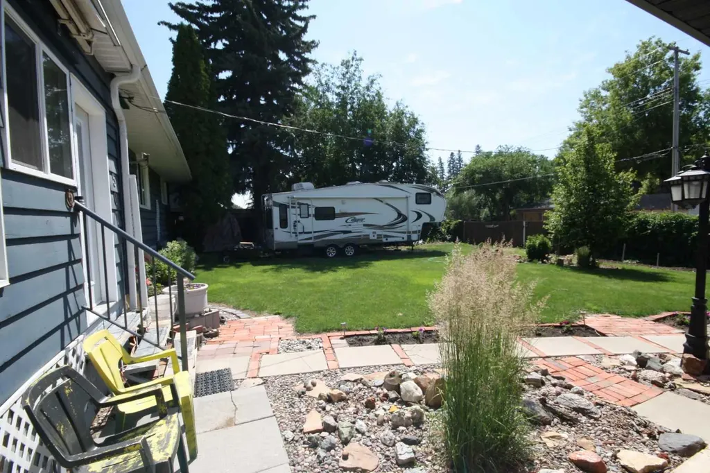 507 2 Avenue W Brooks AB T1R 0A9