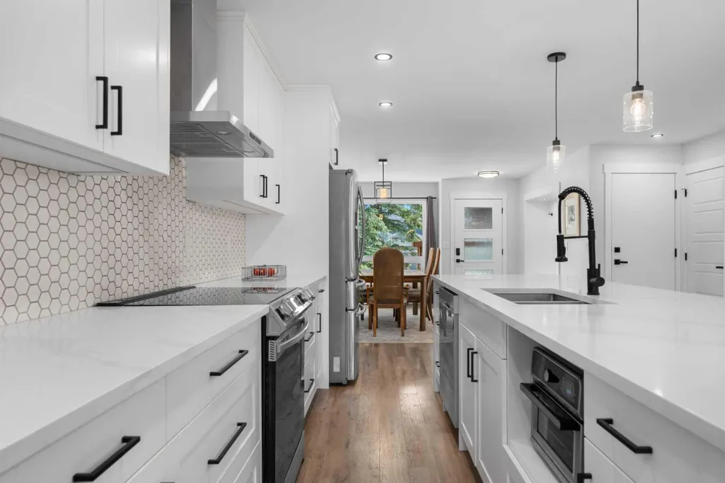 49 Sunlake Road SE Calgary AB T2X 3G8