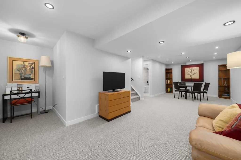 49 Sunlake Road SE Calgary AB T2X 3G8