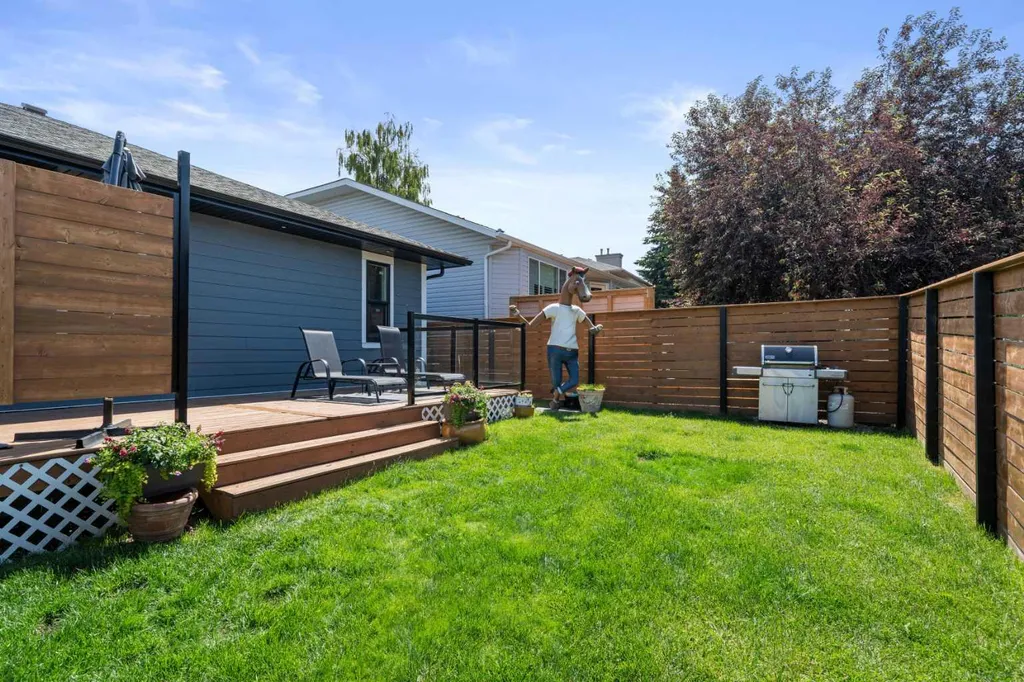 49 Sunlake Road SE Calgary AB T2X 3G8