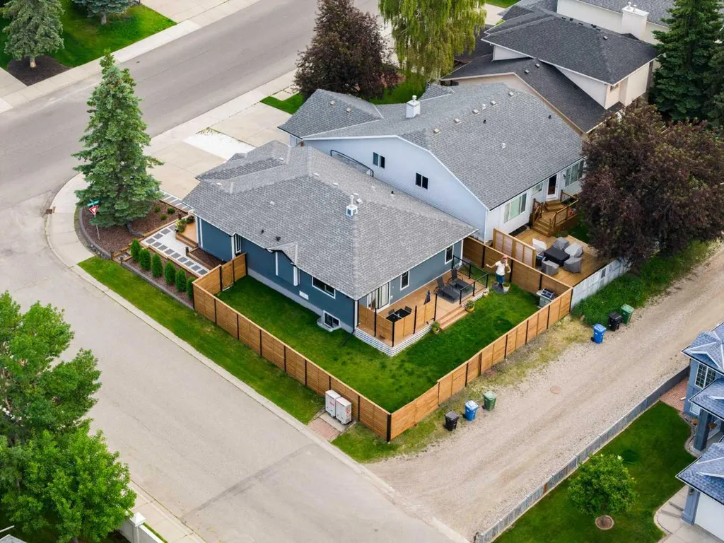 49 Sunlake Road SE Calgary AB T2X 3G8