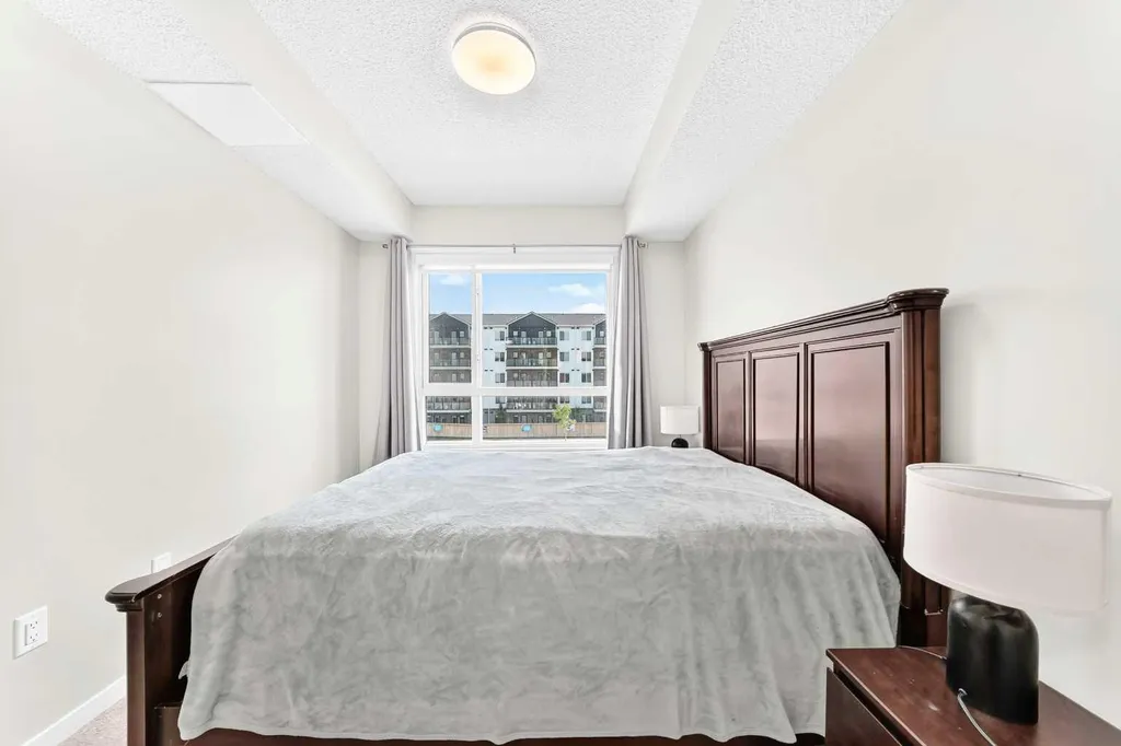 33 Carringham Gate NW Calgary AB T3P 2H6