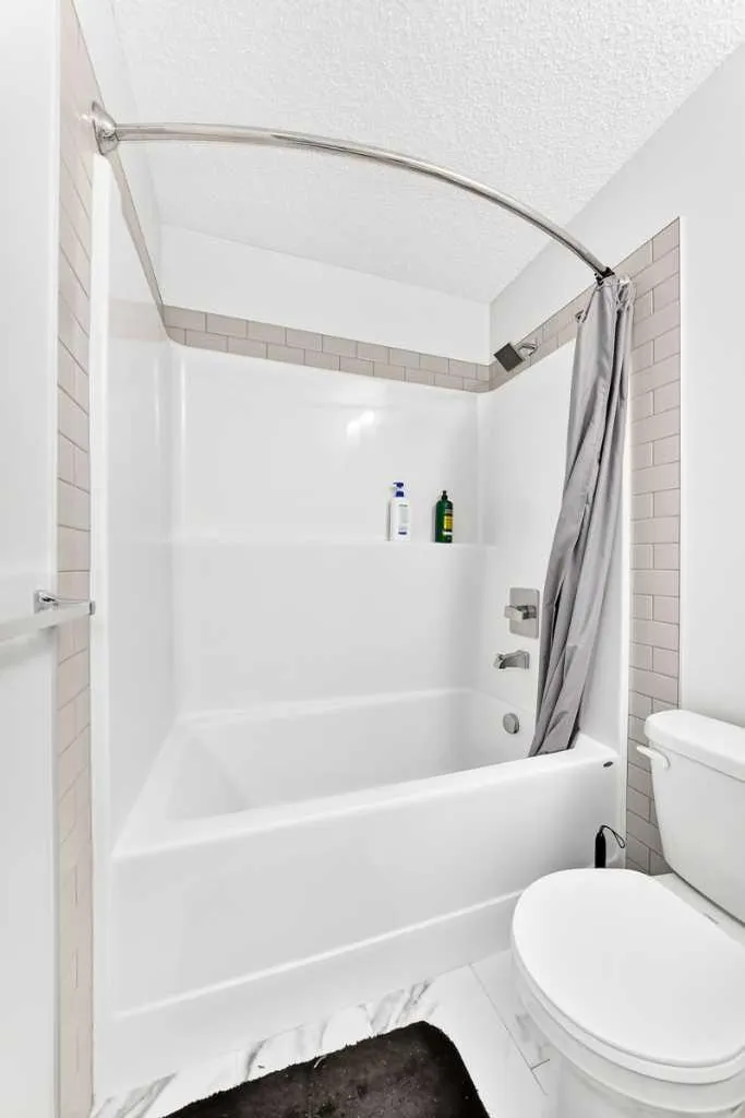33 Carringham Gate NW Calgary AB T3P 2H6