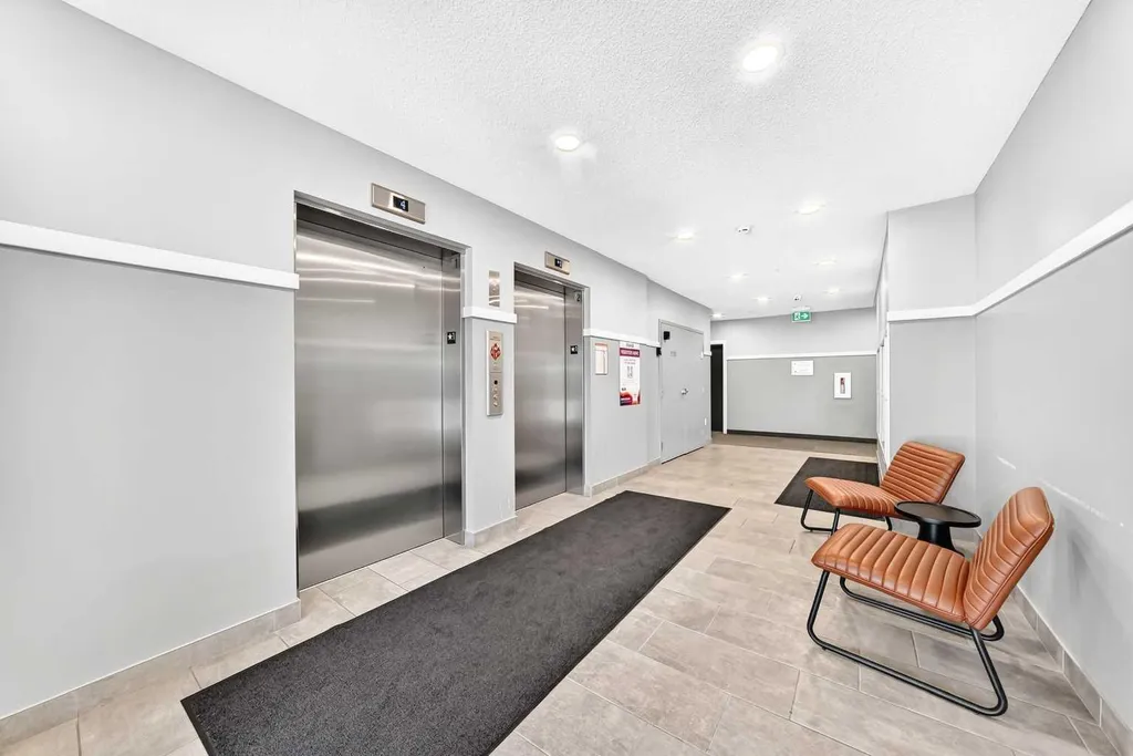 33 Carringham Gate NW Calgary AB T3P 2H6