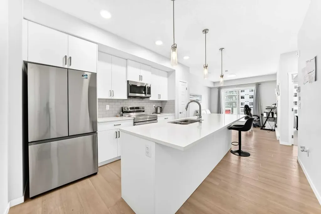33 Carringham Gate NW Calgary AB T3P 2H6