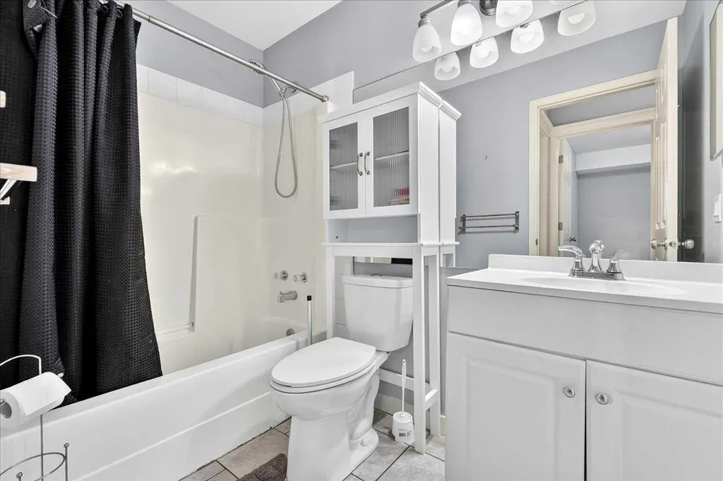 254 Douglas Glen Heath SE Calgary AB T2Z 2N1