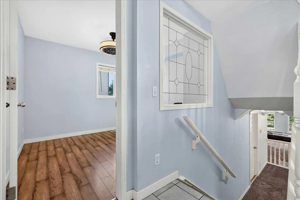 254 Douglas Glen Heath SE Calgary AB T2Z 2N1