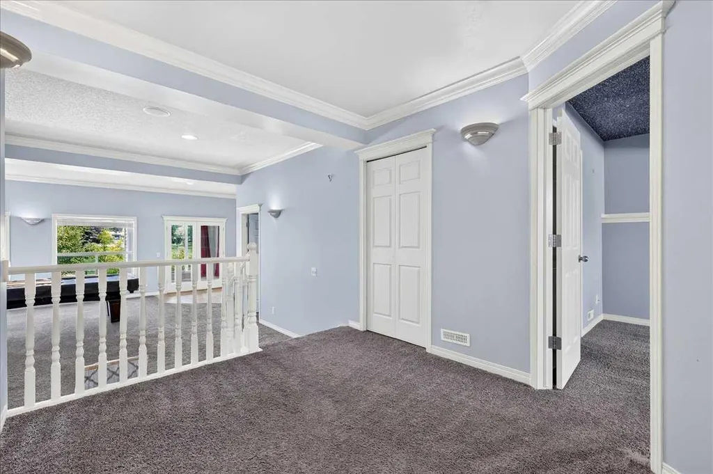254 Douglas Glen Heath SE Calgary AB T2Z 2N1
