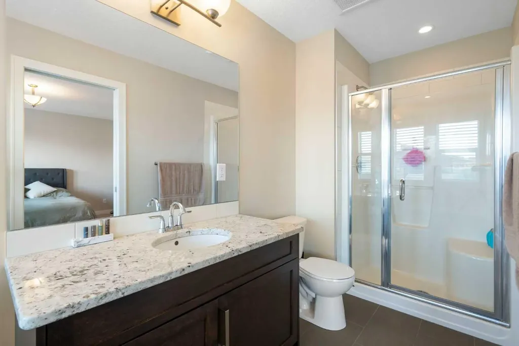 214 Cooperswood Green SW Airdrie AB T4B 3Y6