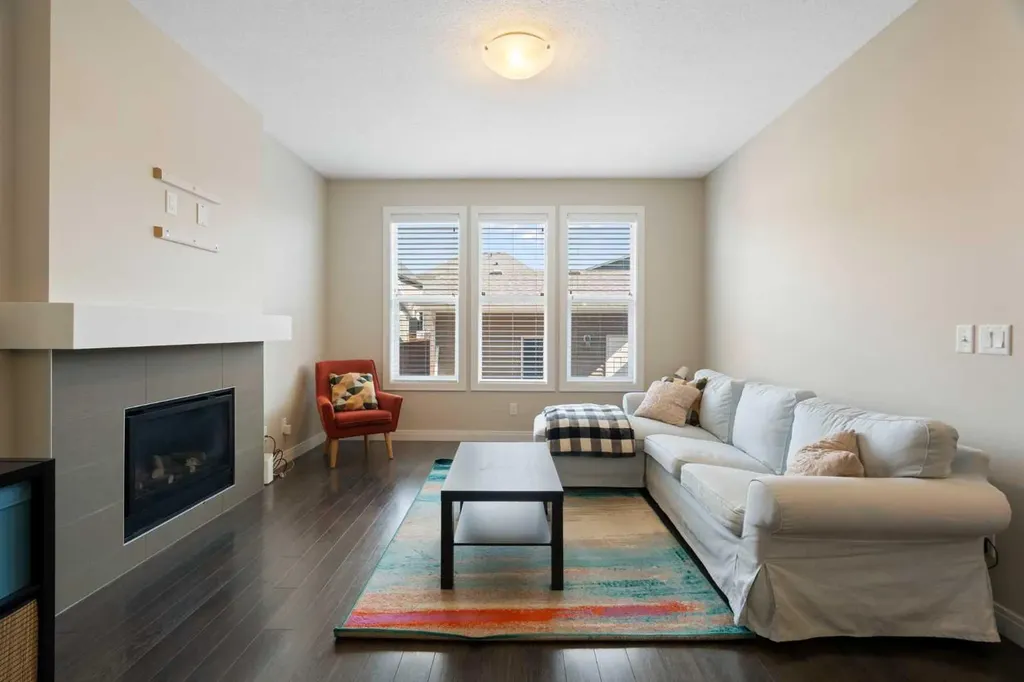 214 Cooperswood Green SW Airdrie AB T4B 3Y6
