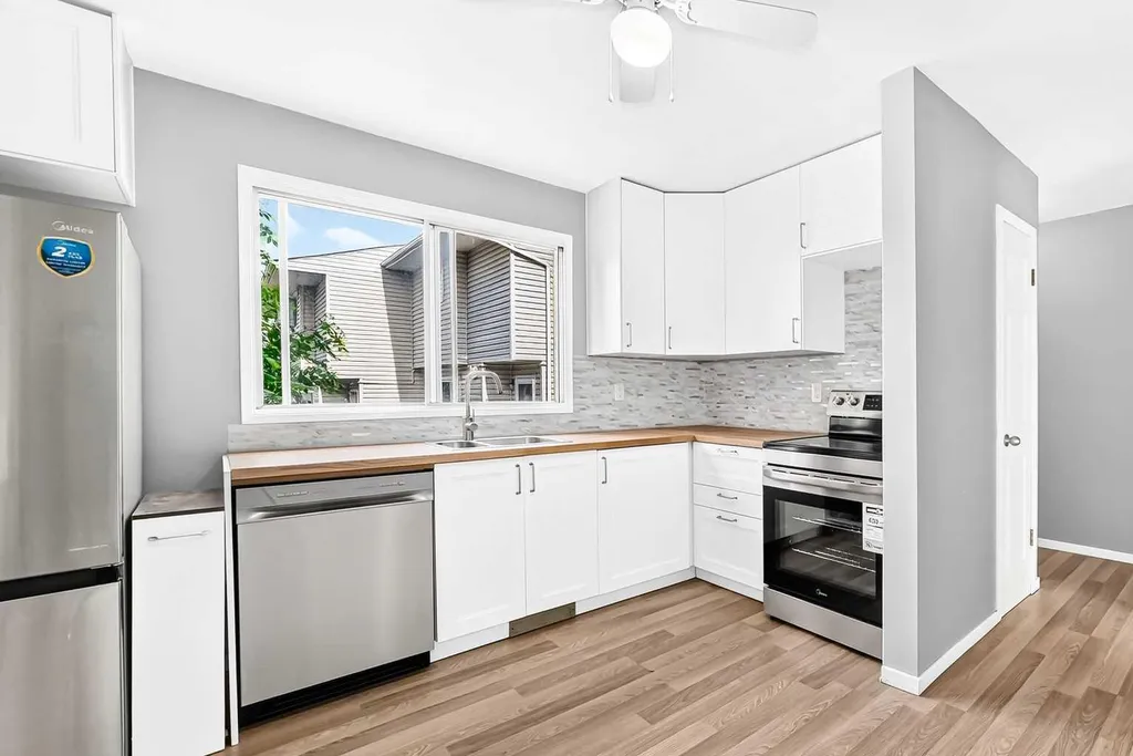 3235 56 Street NE Calgary AB T1Y 2X7