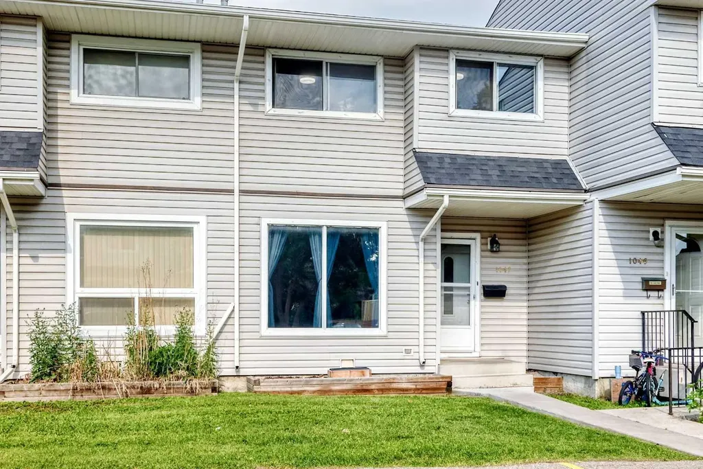 3235 56 Street NE Calgary AB T1Y 2X7
