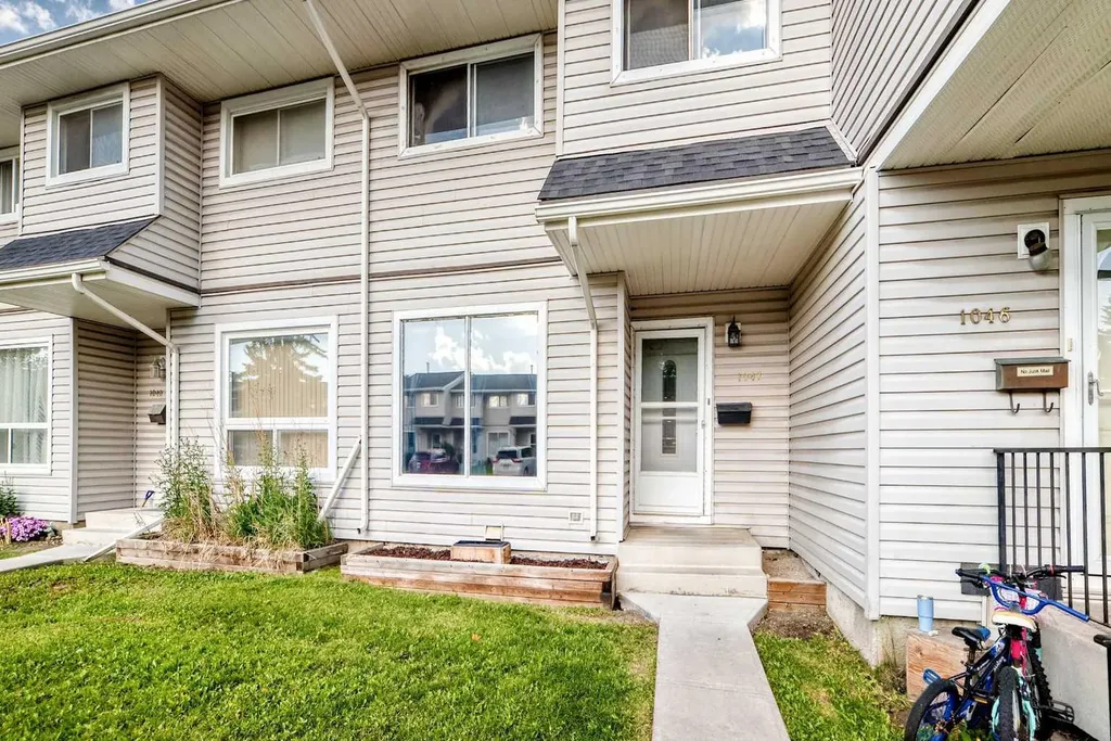 3235 56 Street NE Calgary AB T1Y 2X7