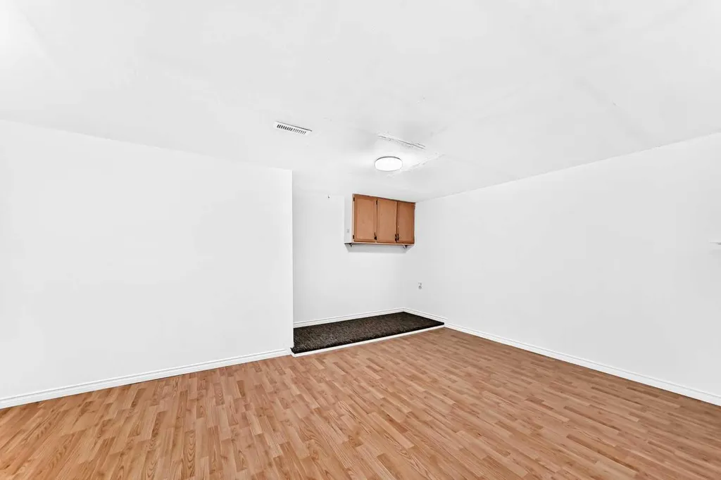 3235 56 Street NE Calgary AB T1Y 2X7