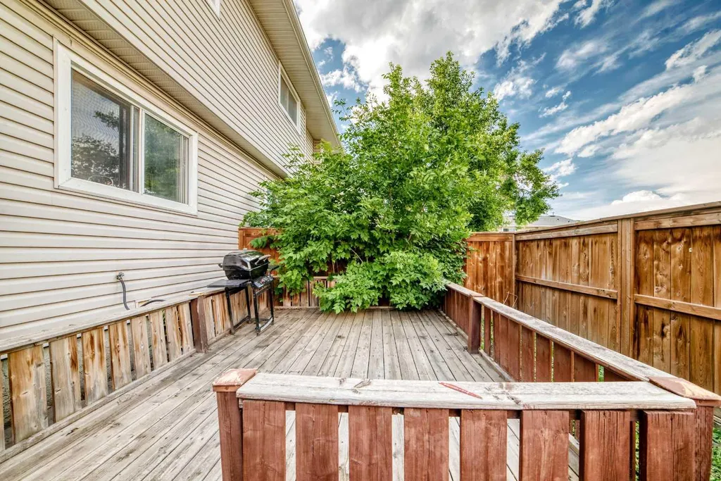 3235 56 Street NE Calgary AB T1Y 2X7