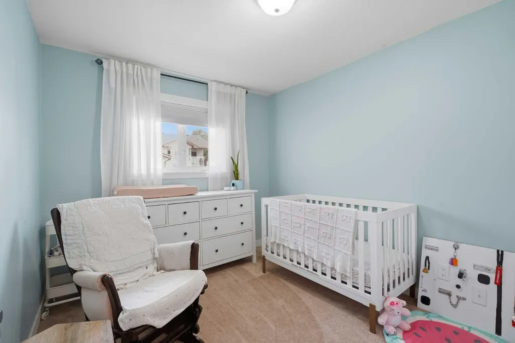 5 Westwood Crescent Sylvan Lake AB T4S 1P6