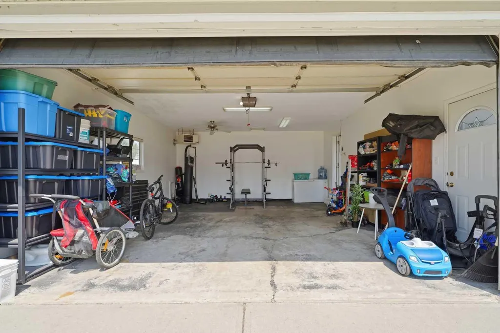 5 Westwood Crescent Sylvan Lake AB T4S 1P6