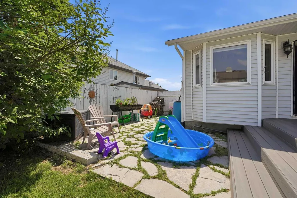 5 Westwood Crescent Sylvan Lake AB T4S 1P6