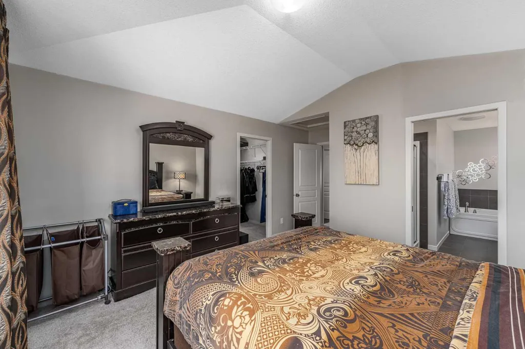 158 Mahogany Grove SE Calgary AB T3M 1W9