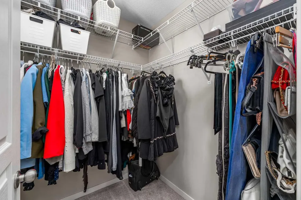 158 Mahogany Grove SE Calgary AB T3M 1W9