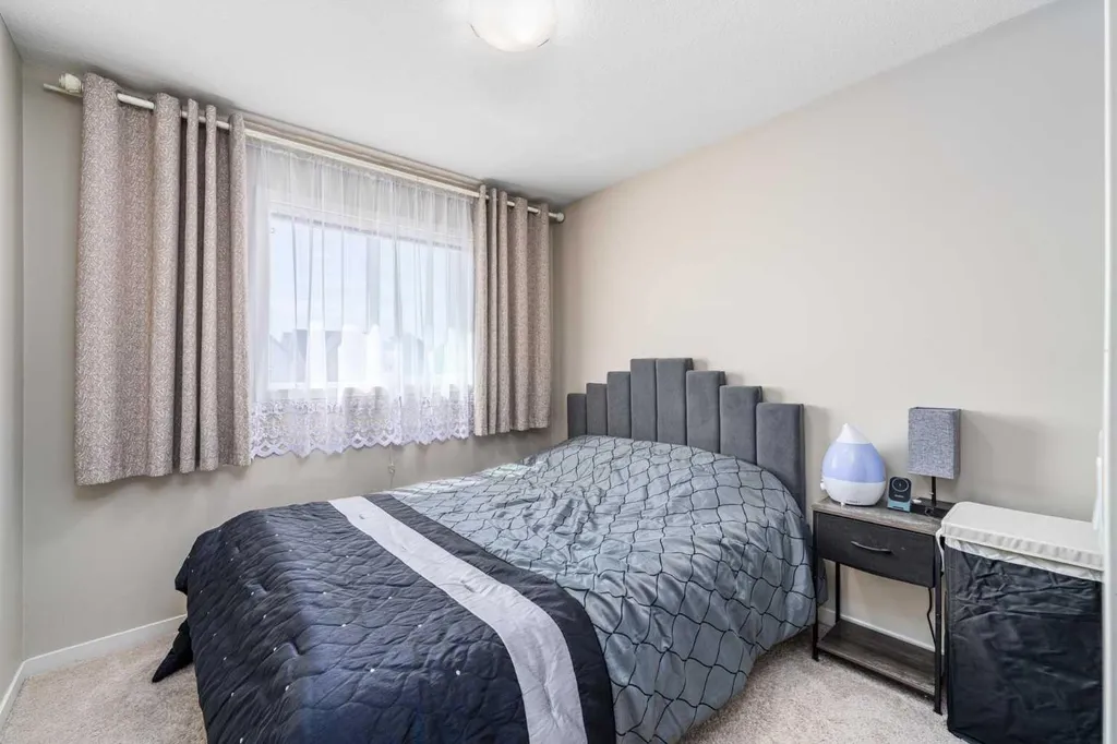 158 Mahogany Grove SE Calgary AB T3M 1W9