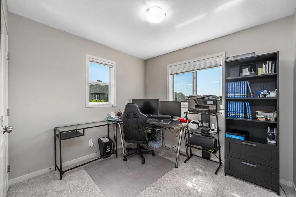 158 Mahogany Grove SE Calgary AB T3M 1W9