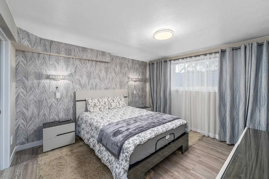 158 Mahogany Grove SE Calgary AB T3M 1W9